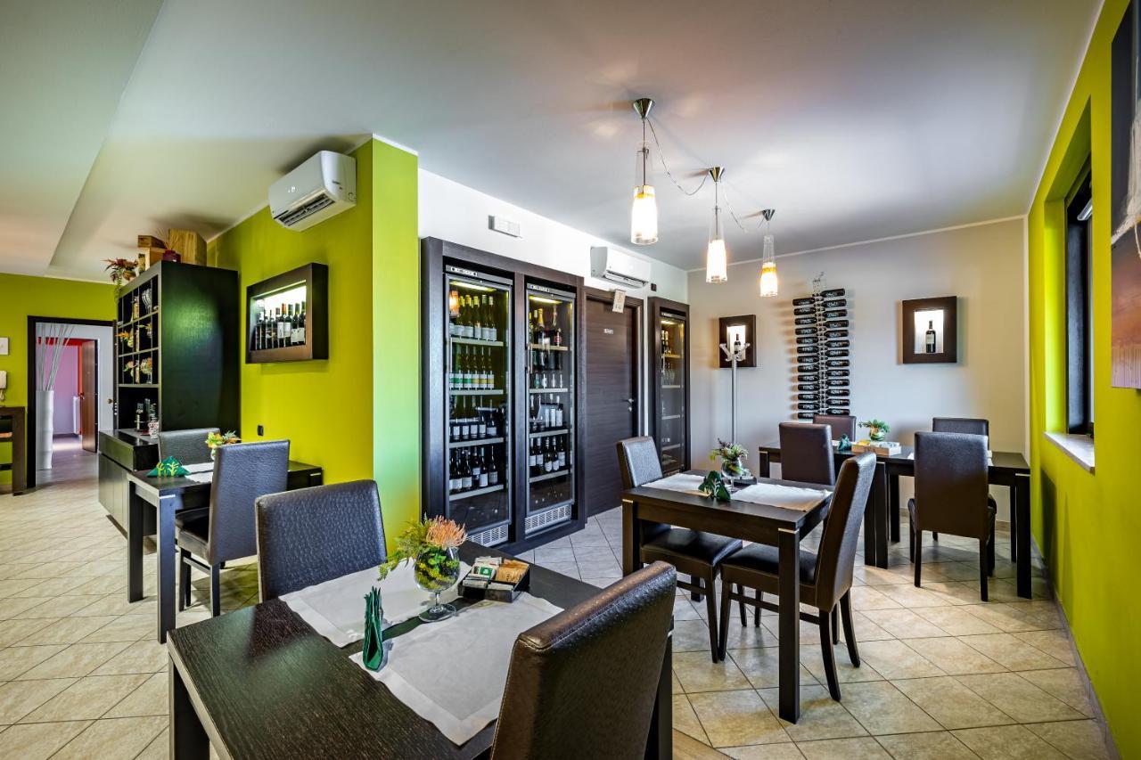 Casa Vacanze Arianna Rosia ภายนอก รูปภาพ